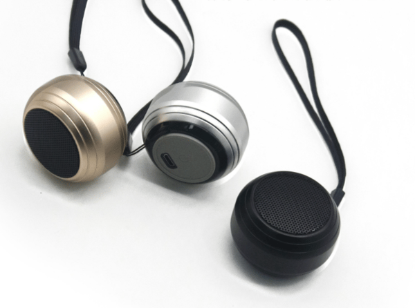Mini Bluetooth-högtalare, bärbar trådlös Bluetooth-högtalare (den svarta)