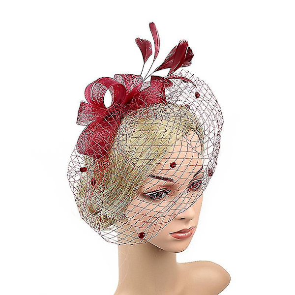 Hatt med nätgarn och fjädrar i enfärgad fascinator för bröllop, tekalas, hårprydnad Beige