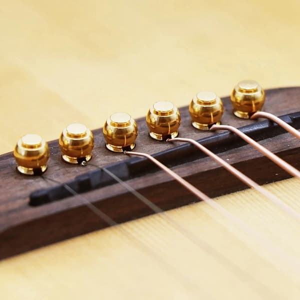 6 st Folk Guitar Brass Strängfäste Spik + Ko-Ben Sadel + Spik