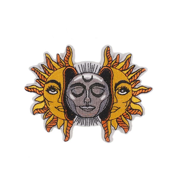 Broderad patch i form av solen och månen, att sy fast