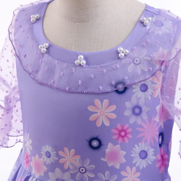 Ylellinen prinsessapuku tytöille tarvikkeineen