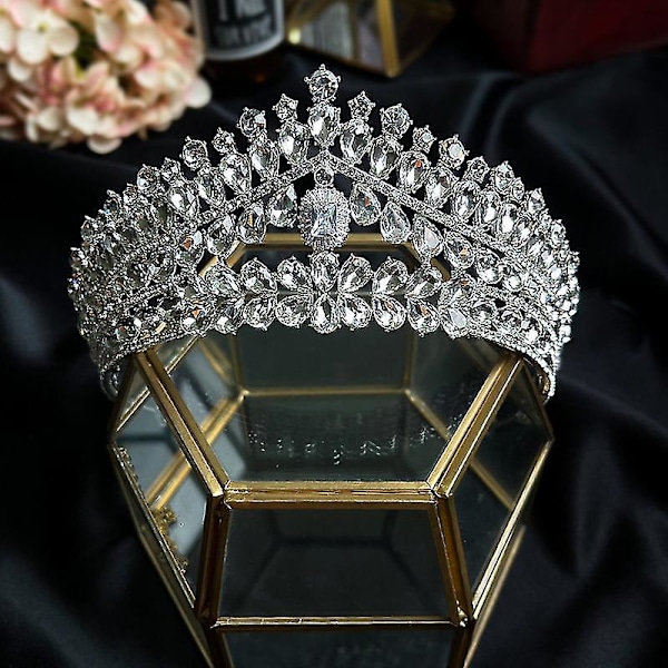 Morsiamen kruunu päähine Retro Yksinkertainen pääpanta Luxury Alloy Kruunu Häät Syntymäpäivä Hiukset Lisävarusteet