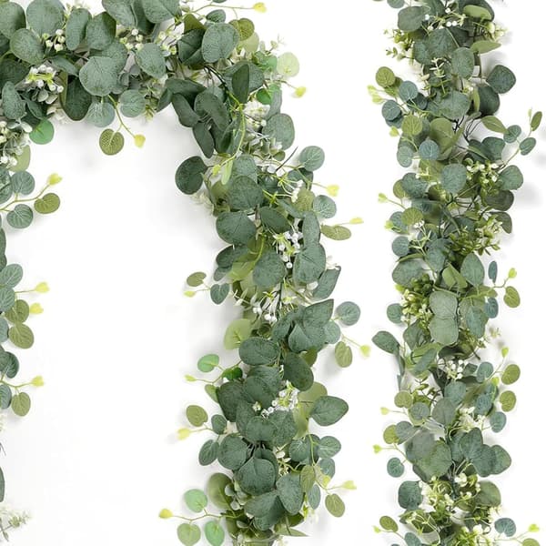 To kunstige eukalyptusbladkranse, hver 15 cm lang, med simulerede sølvmøntformede eukalyptusranker med hvide blomster. Velegnet til bryllup