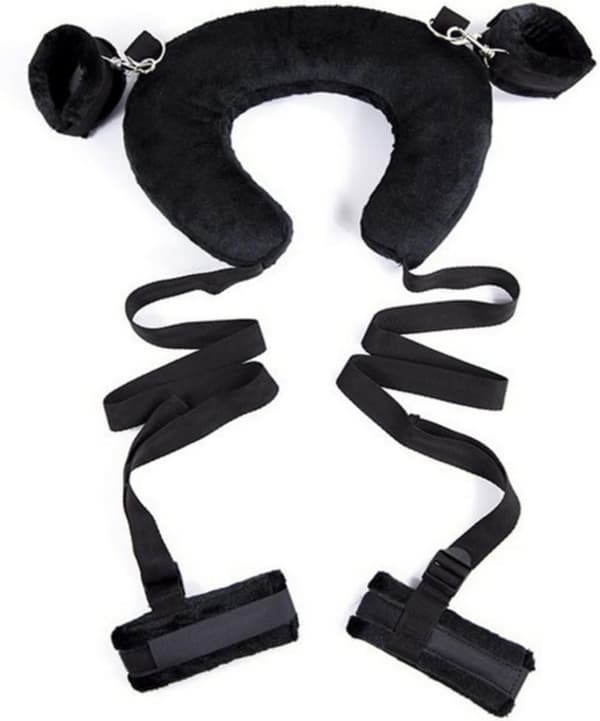 Detta romantiska set innehåller bekväma sängkläder i nylon och sovrumsspel, perfekt för barn och flickvänner.