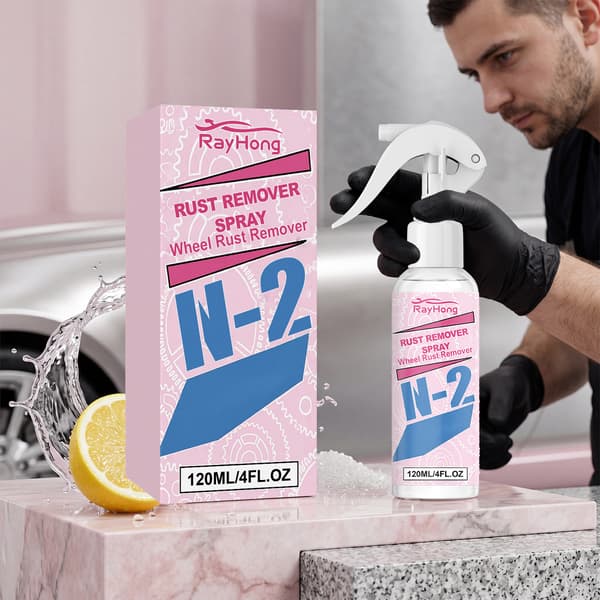 Rustfjernerspray til bildele og komponenter, praktisk til daglig vedligeholdelse og rengøring.