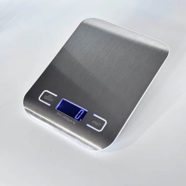 10 kg digital köksvåg - hög precision, LCD-display, tarafunktion för matlagning och bakning
