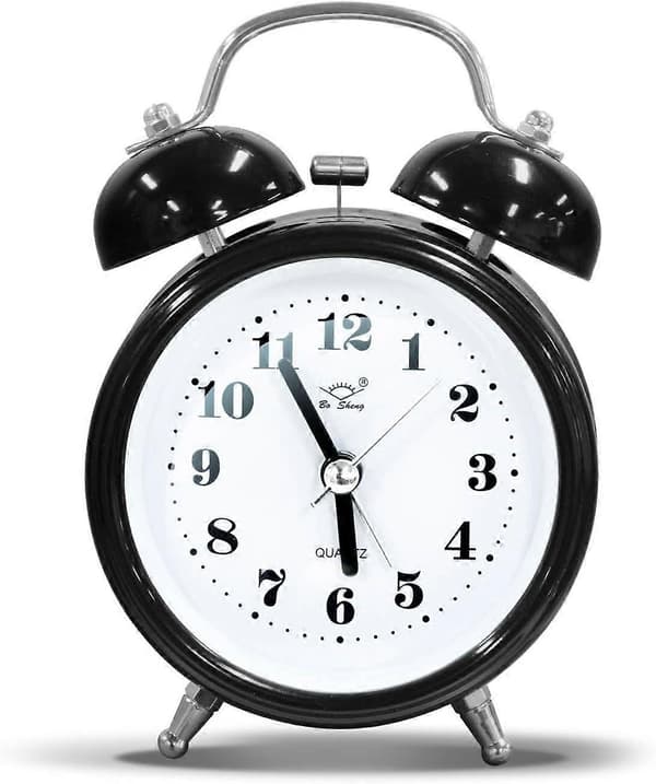 Kaksoiskelloherätyskello retro-kellotaululla, herätyskelloja syväunille