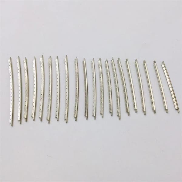 24st Rostfritt Stål 2.2mm Bredd 22 Band 24 Band Gitarr Bandtrådar Set för Elgitarr Bas Greppbräda 2.2*22F