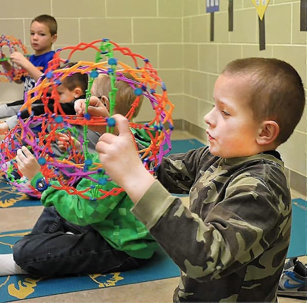 Hoberman Sphere Ball, Åndedrætsbold, Skalerbar strækbold i plastik