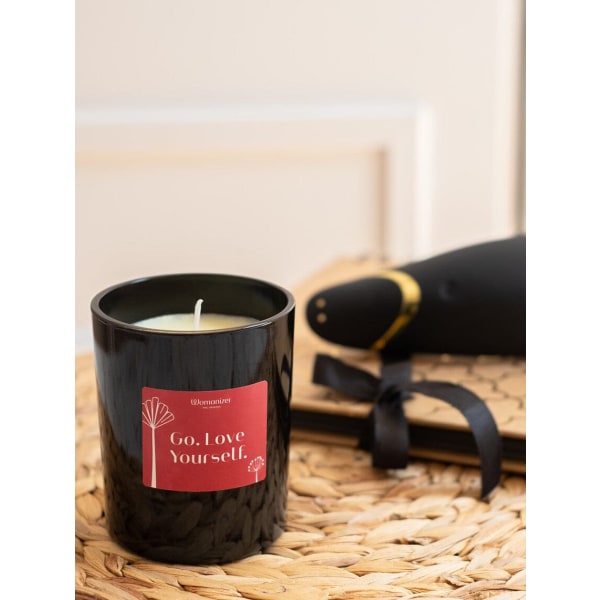 Womanizer: Scented Candle