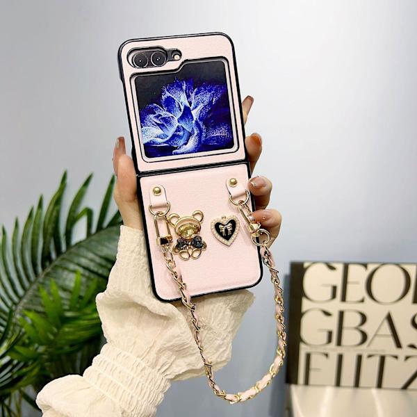 Cute Cartoon Case kompatibelt Samsung Galaxy Z Flip 5 med remarmband, Cute Bear Z Flip 5 Cover Pink