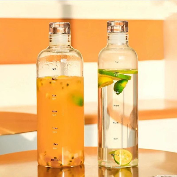 Nyaste vattenkopp sport vattenflaska med tidsskala par Plast Bärbar vattenbehållare Anti-dropp utomhus vattenflaska White 700ml