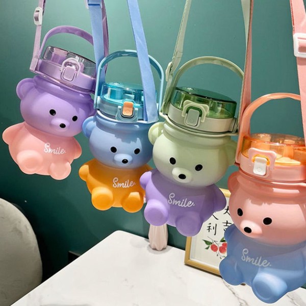 Vattenkopp Söt tecknad björn Justerbar axelrem Gåva Creative Vattenflaska med stor kapacitet Purple 1100ML