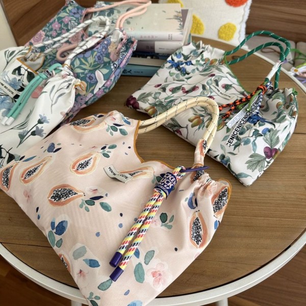 Flower Handbag Print Ostoskassit ORANSSI 43X38CM - spot-ale orange 43x38cm