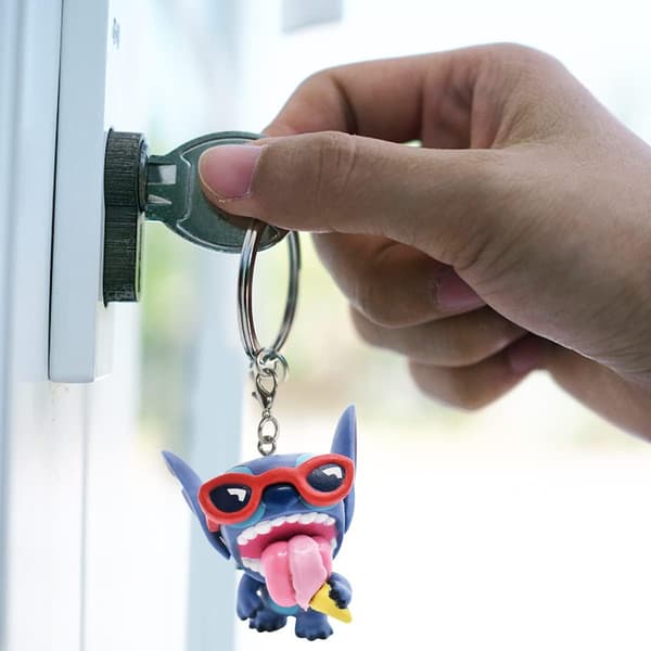 Stitch avaimenperä - Auto hahmo avaimenperä Sarjakuvahahmo avaimenperä - varastossa