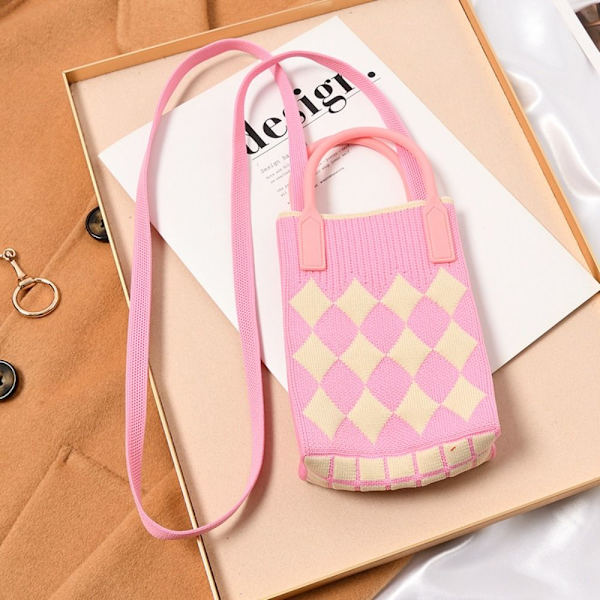 Kedjeaxel Crossbody-väska Stickad handväska för kvinnor ROSA - stock pink