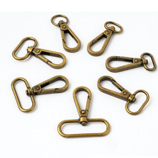 4 st dragspännen med dragkrok i metall - on stock 3