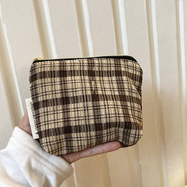 Square Bag Meikkilaukku VALKOINEN - spot-myynti white