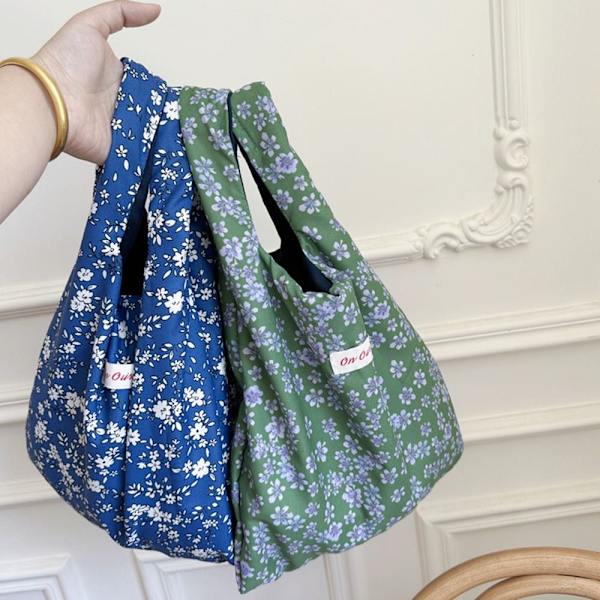 Handväskor BLÅ - on stock blue
