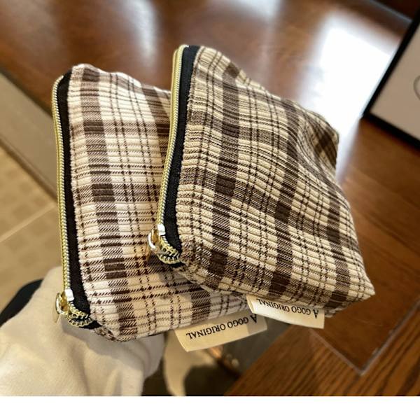 Square Bag Meikkilaukku VALKOINEN - spot-myynti white
