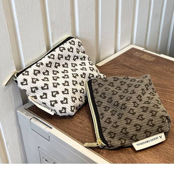 Square Bag Meikkilaukku VALKOINEN - spot-myynti white