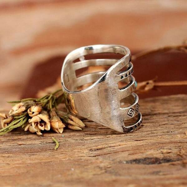 2 st genombrutna ringar snidade ring - high quality 7