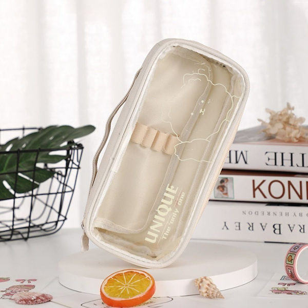Penaalilaukku Case WHITE - varastossa White