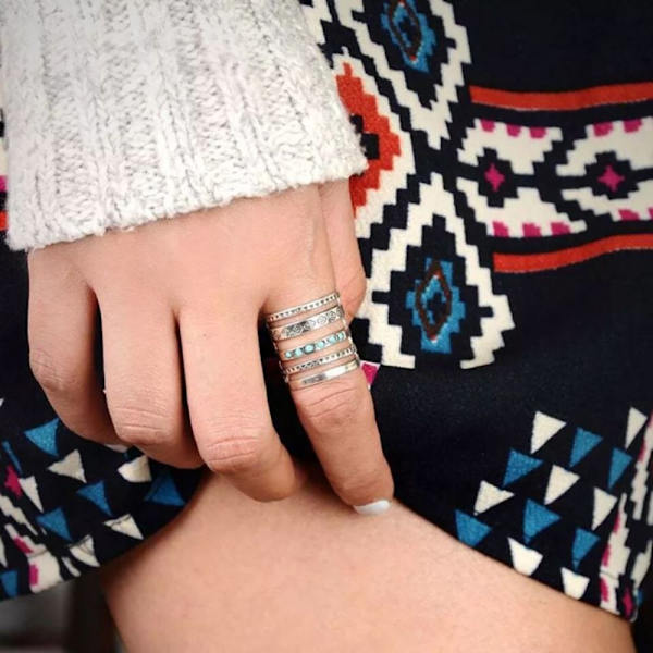 2 st genombrutna ringar snidade ring - high quality 7