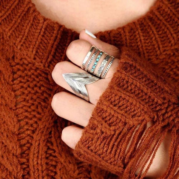 2 st genombrutna ringar snidade ring - high quality 7