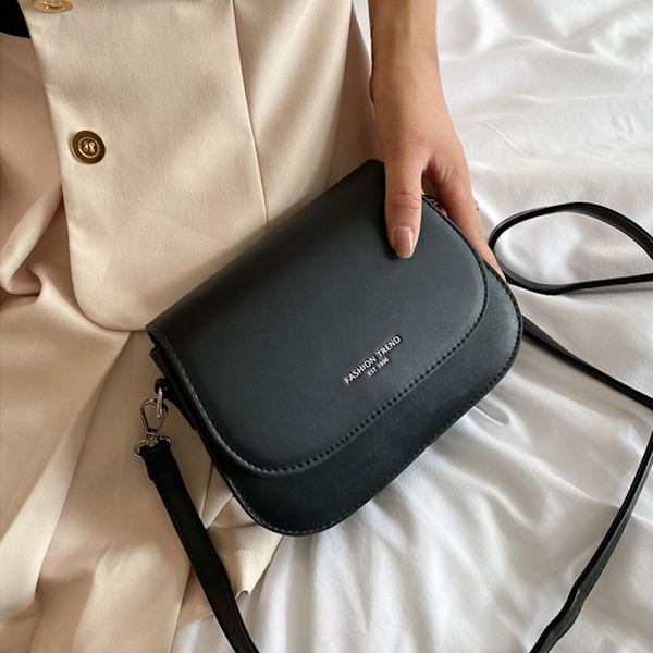 Trendig sadelaxelväska kvinnor PU-läder Crossbody-väska - on stock blue