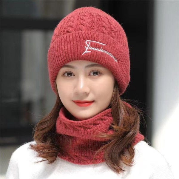 Knitted Beanie RED - spot ale red