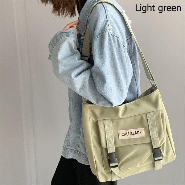 Axelväska Messenger Bag LJUSGRÖN - spot försäljning light green