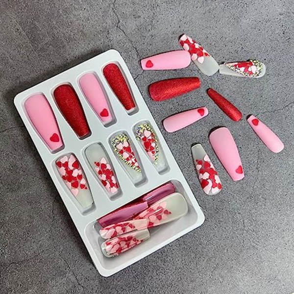 Valentines-päivän painettavat kynnet Pitkät arkku-kynnet Punainen Pinkki Sydän Täyspeite Tekokynnet love splicing