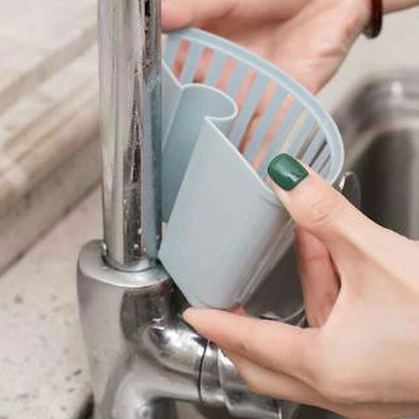 Opbevaringskurv. Vasksi til vask, plastik hængekurv, hylder, kurv, tud off white