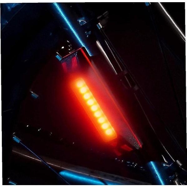 Polkupyörän takavalon polkupyörän jarrujen varoitustakavalo USB ladattava induktiojarrulamppu Polkupyörän lisävarusteet yhdellä valolla (musta)