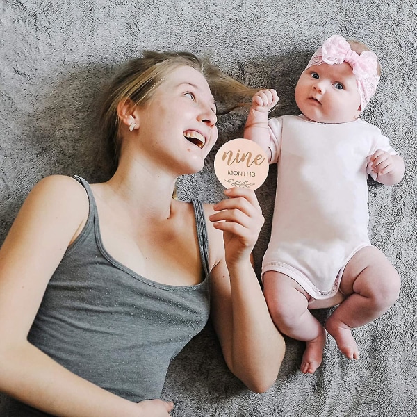 14st Månadskort för baby Trä Milstolpeskivor Baby Första året Tillväxt Foto minnesrekvisita