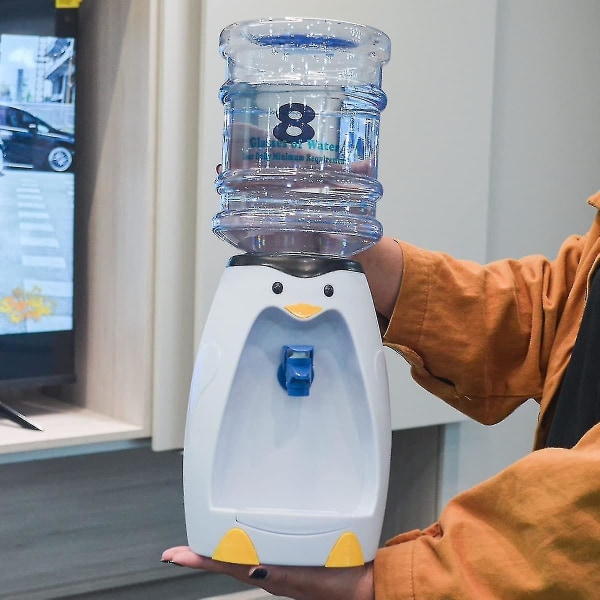 2,25l Kid kaldtvannsdispenser liten pingvinform mini drikkedispenser med tank, trykk