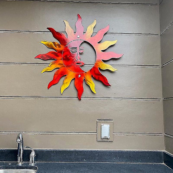 Metallveggdekorasjon Kreativ Sol Måne Statue Henger O