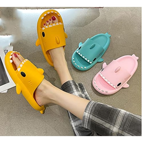 Unisex sharkslides Halkfri nyhet sandaler med öppen tå Fashionabla söta strandtofflor inomhus och utomhus（8,5-9）