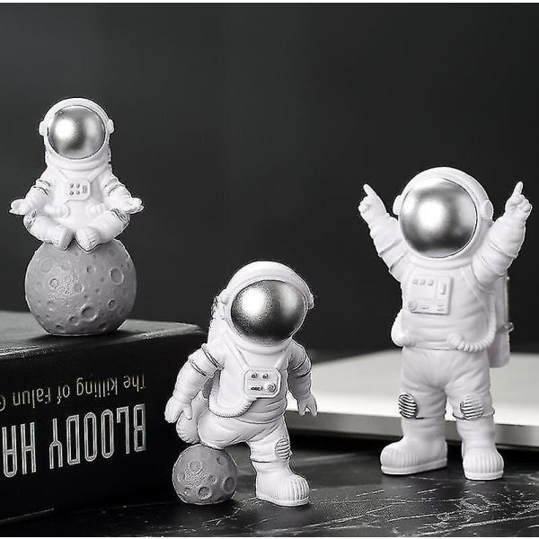 4 stk Astronautfigurer, Outer Space Cake Decorations Mini