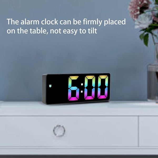 Färgglad LED digital väckarklocka stor LED-skärm elektronisk väckarklocka för sängbord sovrum