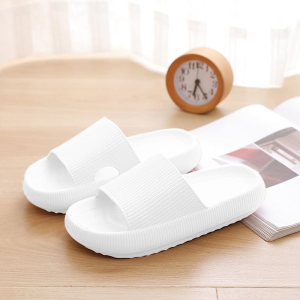 Kvinnors Chunky Platform Cloud Tofflor White 42/43（270mm）