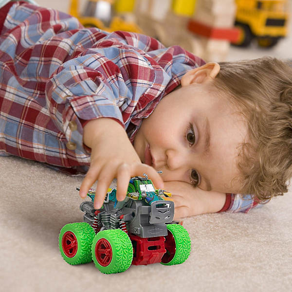 Neljän pyörän vetovoimalla toimiva urheiluauto, lasten leluauto