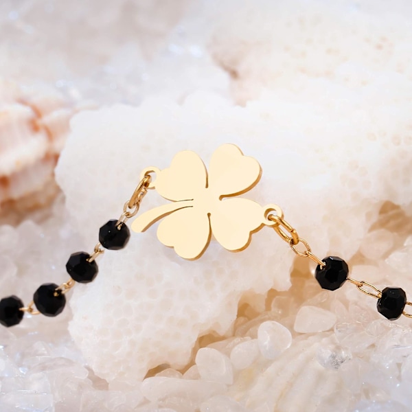 Heldig kløver charme armbånd i rustfrit stål med sorte perler - simpelt armbånd med heldig charme (guld) gold