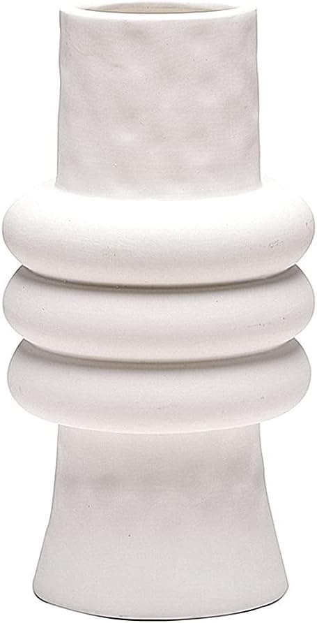 Hvit keramisk vase i minimalistisk stil