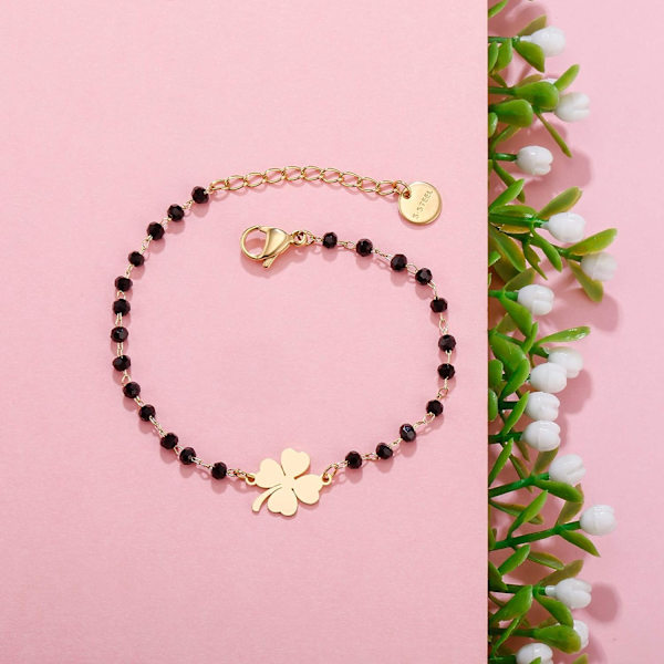 Heldig kløver charme armbånd i rustfrit stål med sorte perler - simpelt armbånd med heldig charme (guld) gold