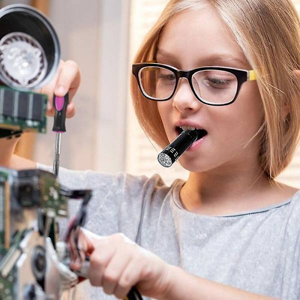 Vaaleanpunainen työkalusarja 23 osaa Naisten kotikäyttöön Työkalusarja Mitta Nauha Pihtineet Leikkurit Hylsyt Ruuvimeisseli Tee-se-itse- ja kodin korjaukseen Toimisto