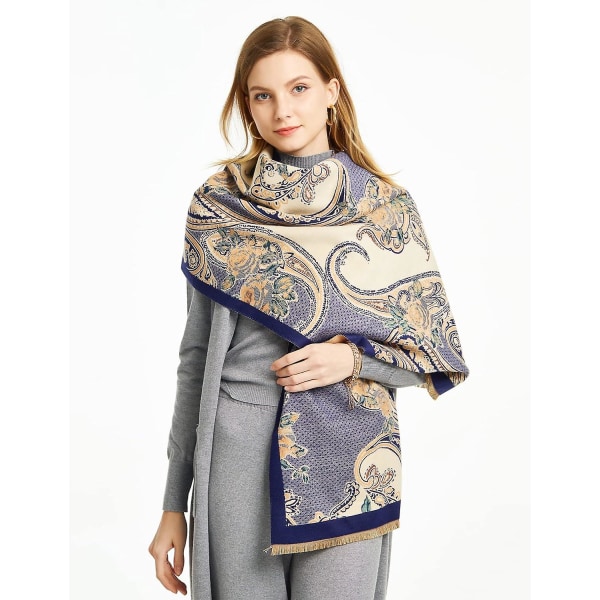 Elegant sjal wrap vintervarme og stil i en poncho-kappe