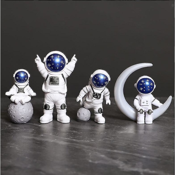 4 stk. Astronautfigurer, Ydre rum kagedekorationer Mini