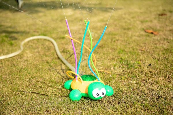 Legetøjssprutte til udendørs vandleg for børn sprinkler turtle